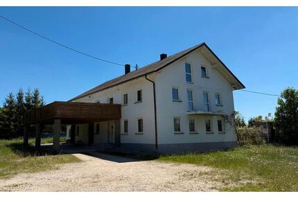 Hofstelle mit sehr großem Grundstück, Scheune und zweitem Haus - Meßkirch