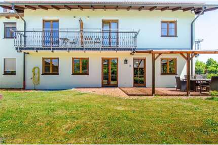 Haus zum Mieten in Hohenlinden 2.100,00 € 238 m²