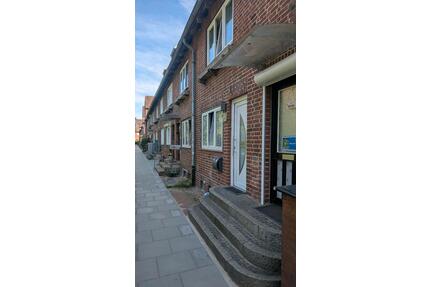 Reihenmittelhaus in 24147 - 219.000,00&nbsp;EUR Kaufpreis, ca.&nbsp; 85,00&nbsp;m&sup2; in Kiel (PLZ: 24114) Südfriedhof