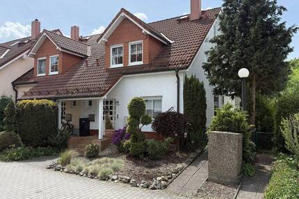 Reihenendhaus in familienfreundlicher Lage - Dresden Weißig