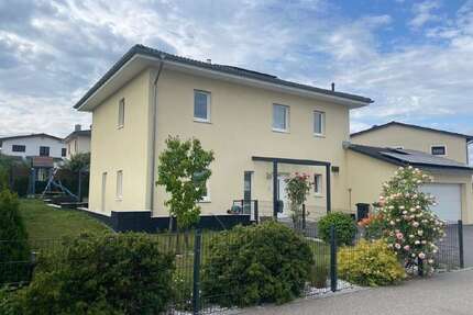 Haus zum Kaufen in Maxhütte-Haidhof 649.000,00 € 160 m²