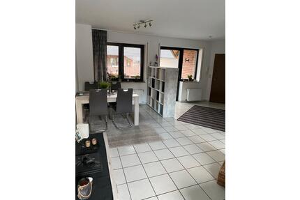 Schöne 2 Zimmer Maisonette-Wohnung mit Balkon und Garage. - Nettetal