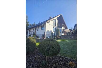 Familienfreundliches Haus mit Balkon und Terrasse in Geislingen