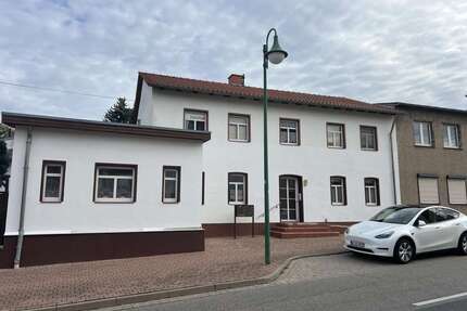 Wohnung zum Mieten in Hecklingen 260,00 € 35.5 m²