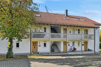 2 - 3 Zimmerwohnung mit Stellplatz und Einbauküche bei Burgau - Haldenwang