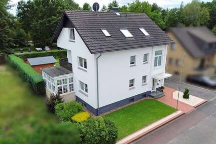 Haus zum Kaufen in Hövelhof 410.000,00 € 190 m²