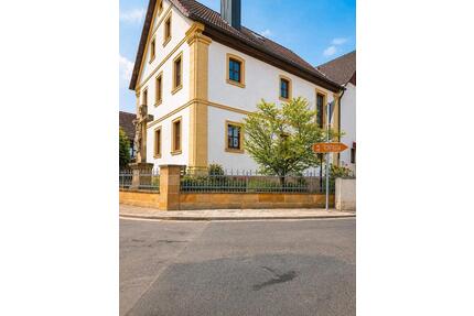 Einfamilienhaus mit Hof, Scheune und Photovoltaik - nähe Bamberg - Hirschaid