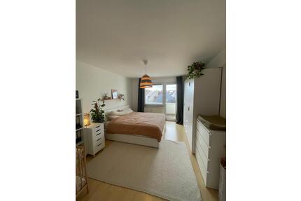 Helle 2 Zimmer Wohnung - 1.110,00&nbsp;EUR Kaltmiete, ca.&nbsp; 76,00&nbsp;m&sup2; in Köln (PLZ: 50999) Rodenkirchen