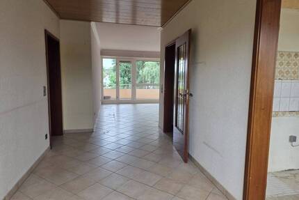 3-Zimmerwohnung mit Garage - 269.000,00&nbsp;EUR Kaufpreis, ca.&nbsp; 84,50&nbsp;m&sup2;&nbsp;Wohnfl&auml;che in Bonn (PLZ: 53179) Lannesdorf