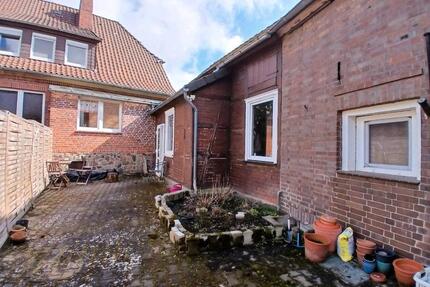 Große 2-Raumwohnung im Lemgow zu vermieten