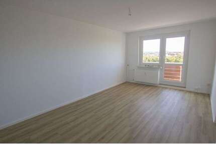 Wohnung zum Mieten in Halle (Saale) 344,00 € 68.63 m²