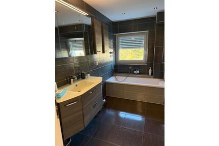 Eine Mietwohnung 103qm 3 ZKB - Kaltmiete 1230 Euro - Kassel Vorderer Westen