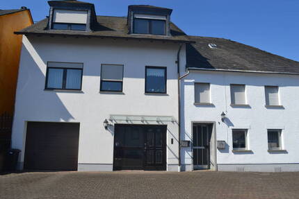 Zwei Häuser mit großem Grundstück zum Kauf in Osburg