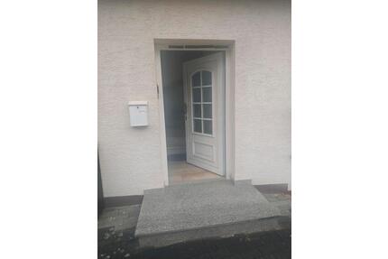 Wohnung 100 qm2 zu vermieten - 700,00&nbsp;EUR Kaltmiete, ca.&nbsp; 100,00&nbsp;m&sup2; in Höxter (PLZ: 37671)