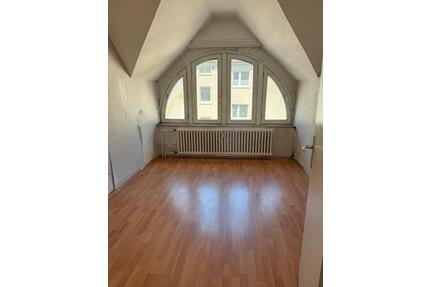 78 m2 Dachgeschoss Wohnung zur selbst Gestaltung - Recklinghausen Grullbad