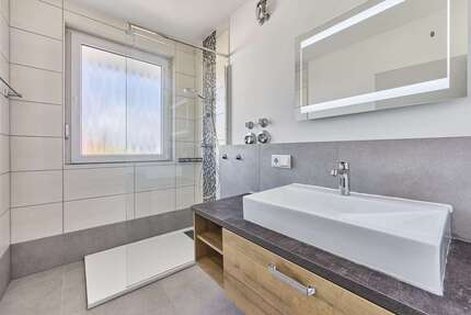 Wohnung zum Kaufen in Lampertheim 185.000,00 € 75 m²