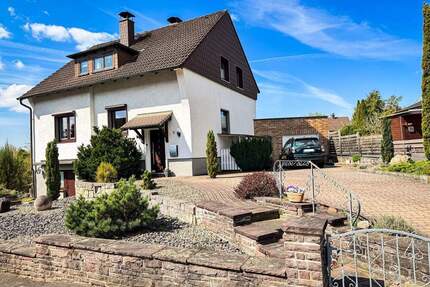 Einfamilienhaus auf Traumgrundstück mit Weitblick über Kaufungen