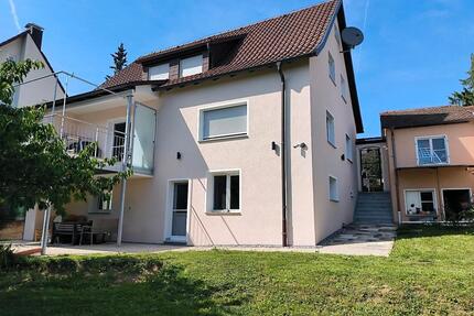 Einfamilienhaus - 4.200,00&nbsp;EUR Kaltmiete, ca.&nbsp; 200,00&nbsp;m&sup2; in Stuttgart (PLZ: 70599) Birkach