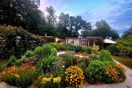 Kleingarten Limbach-Oberfrohna - 2.200,00&nbsp;EUR Kaltmiete, ca.&nbsp; 0,00&nbsp;m&sup2; in Limbach-Oberfrohna (PLZ: 09212)