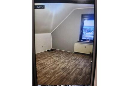 Wohnung DG - 650,00&nbsp;EUR Kaltmiete, ca.&nbsp; 65,00&nbsp;m&sup2; in Mülheim an der Ruhr (PLZ: 45476) Rechtsruhr-Nord