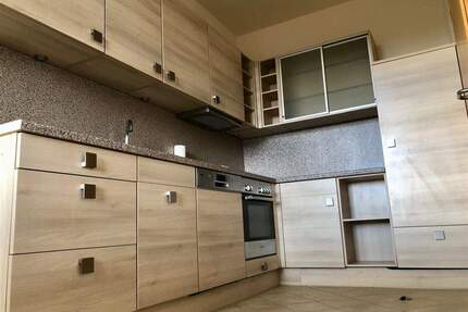 Attraktive 2 Raum Wohnung, gern zur Eigennutzung oder Neuvermietung zu verkaufen! - Altenburg