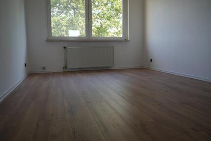 helle 3-Raum-Wohnung, SP, Keller,neue Brennwerttherme,Trockenraum - Eisenberg