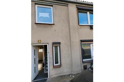 Reihenmittelhaus - 70.000,00&nbsp;EUR Kaufpreis, ca.&nbsp; 80,00&nbsp;m&sup2; in Ribnitz-Damgarten (PLZ: 18311)