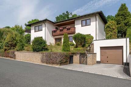 Haus zum Kaufen in Veitsbronn 499.000,00 € 217 m²