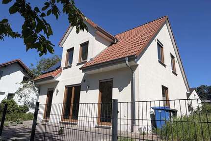 Haus zum Kaufen in Potsdam 649.000,00 € 120 m²