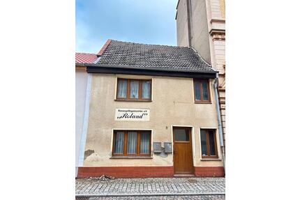 Sanierungsbedürftiges Haus zu verkaufen - Haldensleben