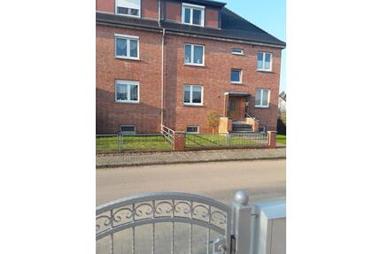 3 Zimmer Wohnung mit Garten - 656,00&nbsp;EUR Kaltmiete, ca.&nbsp; 82,00&nbsp;m&sup2; in Grabow (PLZ: 19300)