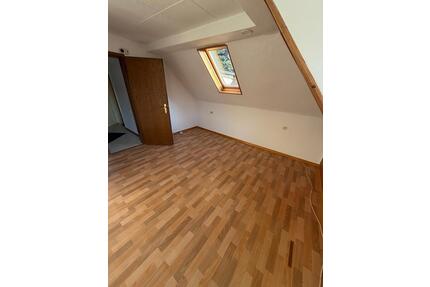 2 Zimmer Mansardenwohnung, ideal für Studenten in Eppendorf - Bochum