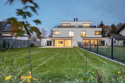 Haus zum Kaufen in Ottobrunn 2.590.000,00 € 238 m²