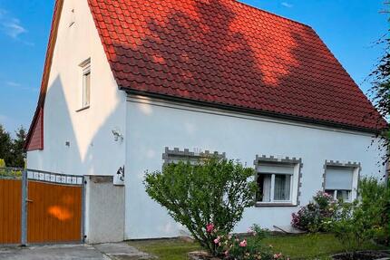 Gepflegtes Einfamilienhaus mit 1883 m² Grundstück provisionsfrei - Wittenberg Lutherstadt Reinsdorf