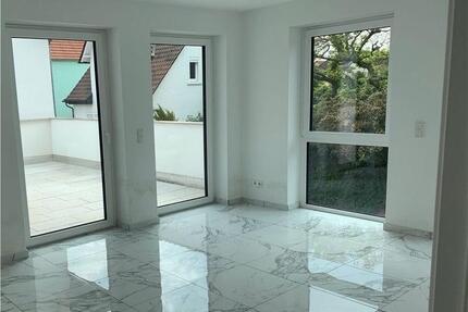 Moderne 3-Zimmer-Wohnung (76 m²) mit 15 m² Balkon in Rüsselsheim - Rüsselsheim am Main