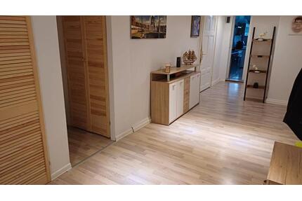 Schöne helle 5-Raum-Wohnung direkt am Zuckerpark - Gröningen