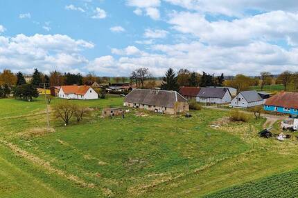 Reihenhaus mit 3 WE - Bauvorbescheid für 2 EFH - leerstehend - Deyelsdorf Fäsekow