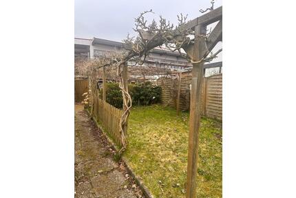 Schrebergarten - 2.500,00&nbsp;EUR Kaltmiete, ca.&nbsp; 0,00&nbsp;m&sup2; in Lensahn (PLZ: 23738)