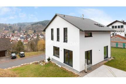 Modernes und freistehendes Effizienzhaus 40 mit tollem Ausblick und großzügiger Wohnfläche - Neuhütten