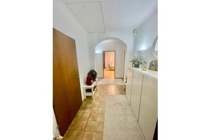 Schöne 3-Zimmer-Wohnung in ruhiger Lage+Garage+Garten - Obernburg am Main