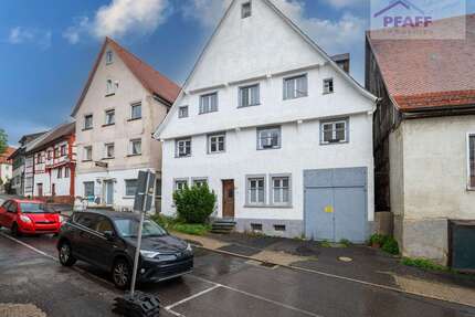 Haus zum Kaufen in Pfullendorf 279.000,00 € 246 m²