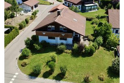 FAMILIENTRAUM IN TOP LAGE - 749.000,00&nbsp;EUR Kaufpreis, ca.&nbsp; 159,00&nbsp;m&sup2;&nbsp;Wohnfl&auml;che in Oberstaufen (PLZ: 87534)