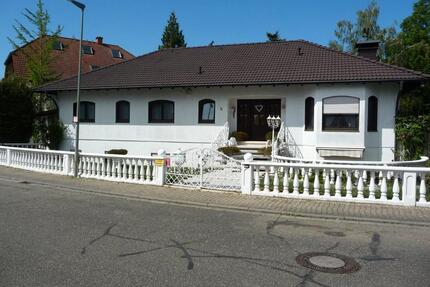 Lingenfeld stilvoller, großer Bungalow Traumgarten ohne Makler