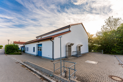 Halle in Straßkirchen 2.925,00 € 325 m²
