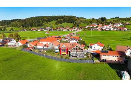 Haus zum Kaufen in Osterzell Oberzell 699.000,00 € 273 m² - Osterzell / Oberzell