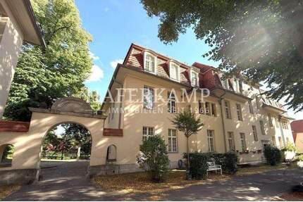 Schickes Apartement mit 2 Stellplätzen im historischen Ludwigpark in Buch - Bezugsfrei! - Berlin