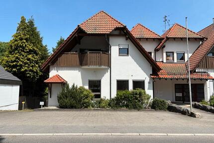 4-Zimmer-Wohnung im Erdgeschoss inkl. Garage und 3 Stellplätzen - Althütte