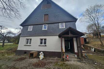 Charmantes Fachwerkhaus mit großem Grundstück - Siegen Breitenbach