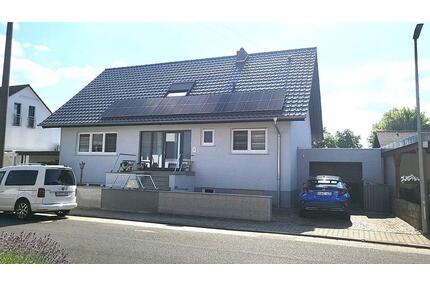 Einfamilienhaus mit Pool, Solar, Kaminofen uvm. - Erpolzheim