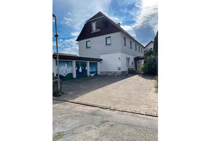 Freistehendes Haus, großer Garten, Einliegerwohnung, nähe Weser - Beverungen